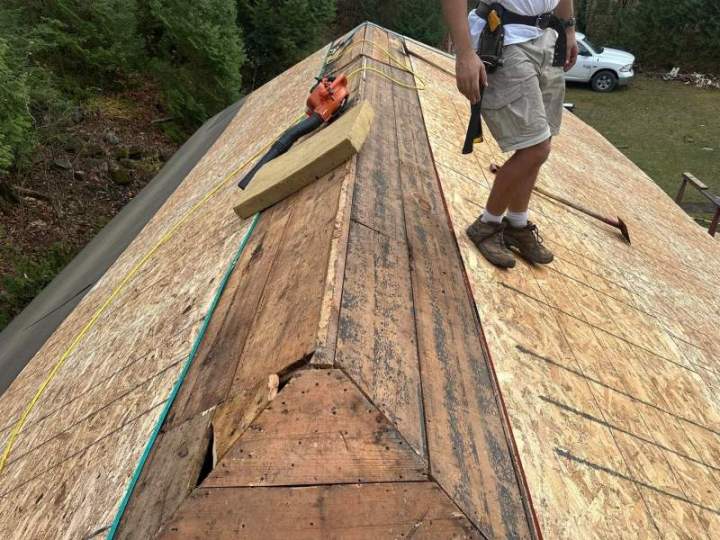 What Are Signs That I Need a New Roof Installation?<br/>Which Indications Point to the Need for a New Roof Installation? <br/>What Indicates a Need for a New Roof Installation?